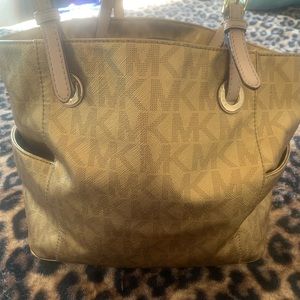 Gold MK purse!